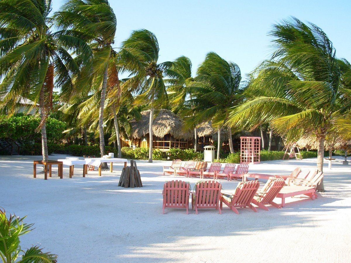 September-Celebrations---Holidays-At-St.-Georges-Caye-Resort---Belize-3