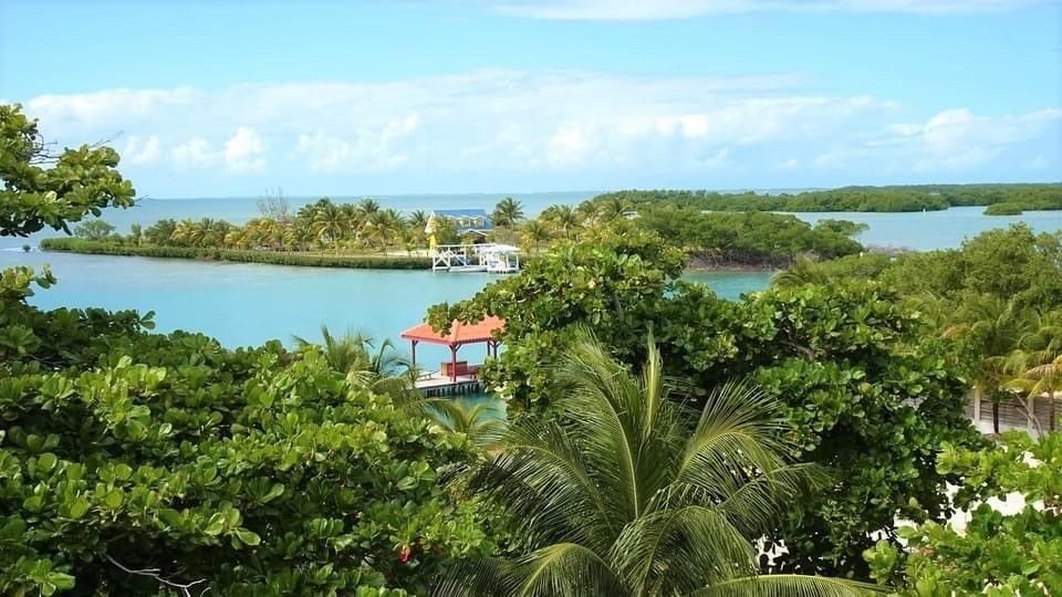 The-wonder-of-St.-Georges-caye-resort-Belize---Hidden-Oasis---2